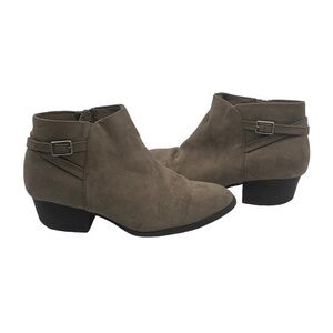 Old Navy Chocolate Malted Suede Side Zipper Heeled Ankle Booties Size 3 Girl’s